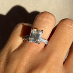 4ct emerald cut moissanite ring / diamant emeraude baue fiancelle anillo de compromiso engagement ring diamante diamond