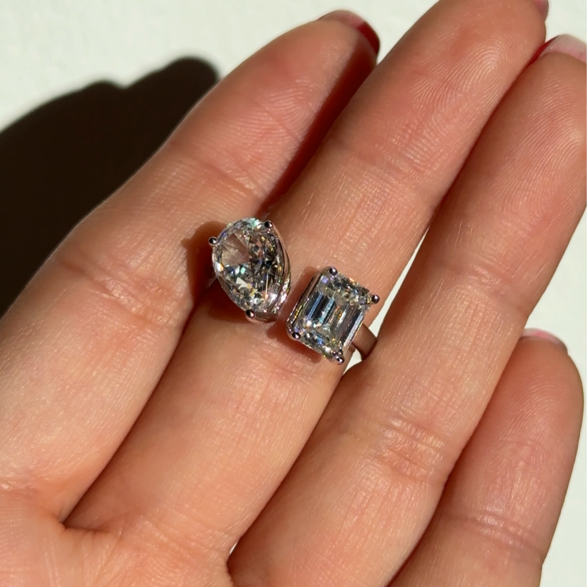 ANILLO MOISSANITA ESMERALDA Y PERA