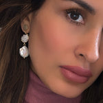 ARETES CON PERLAS BAÑO DE ORO HECHOS A MANO, JOYERIA MEXICANA, ARETES BORDADOS, BOUCLES DOREILLE AVEC PERLES FAIT A  MAIN, PLAQUE OR, BOUCLES DOREILLES BRODEES, BIJOUX ST TROPEZ, JOAILLERIE ST TROPEZ FRANCE, JEWELRY ST TROPEZ, EARRINGS HANDMADE 