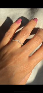 V MOISSANITE BAND