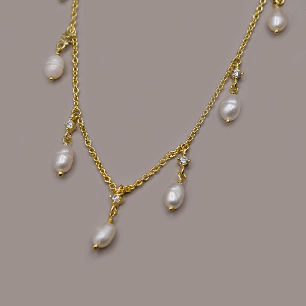 Collar dijes de perlas con zirconias