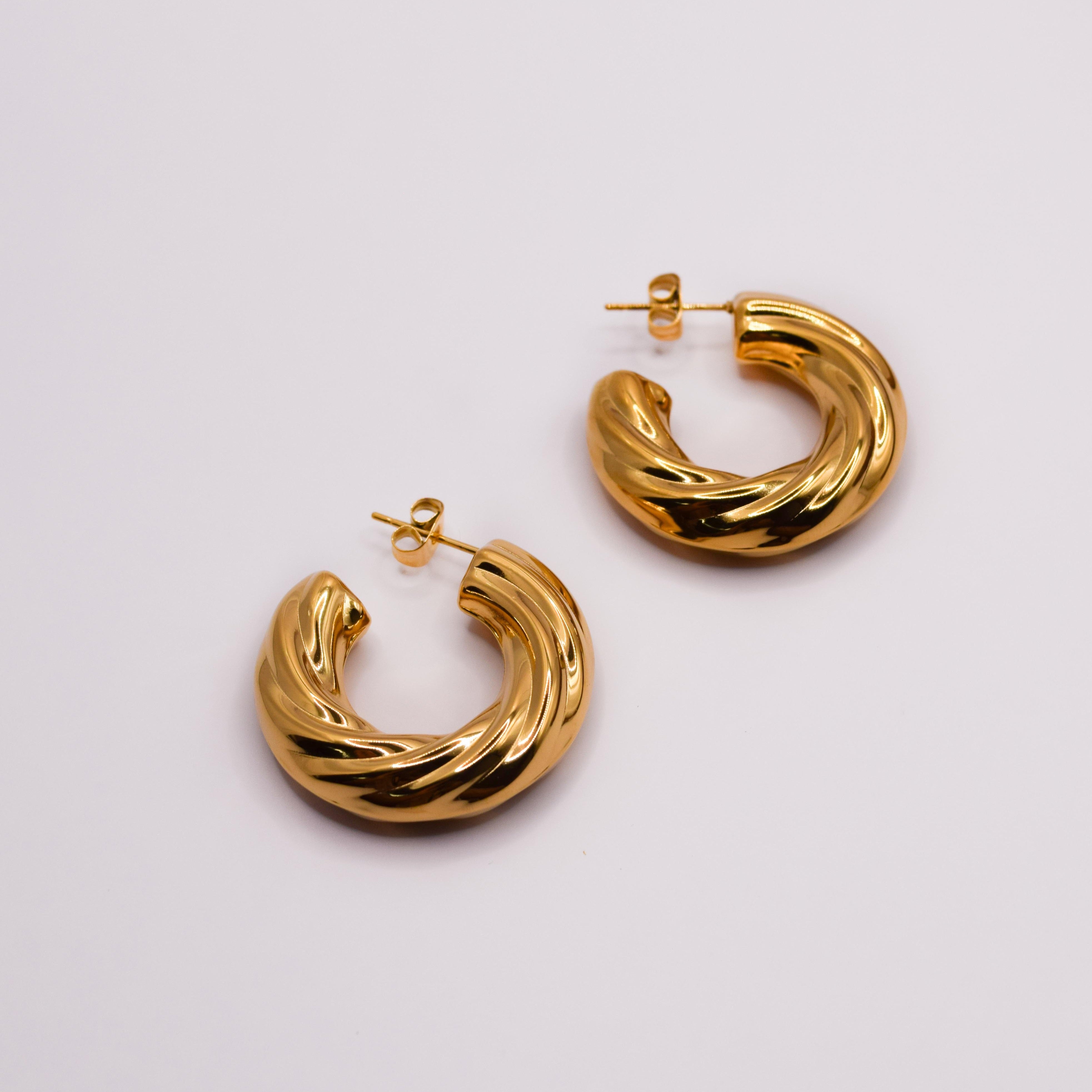 CHUNKY TWIST HOOPS