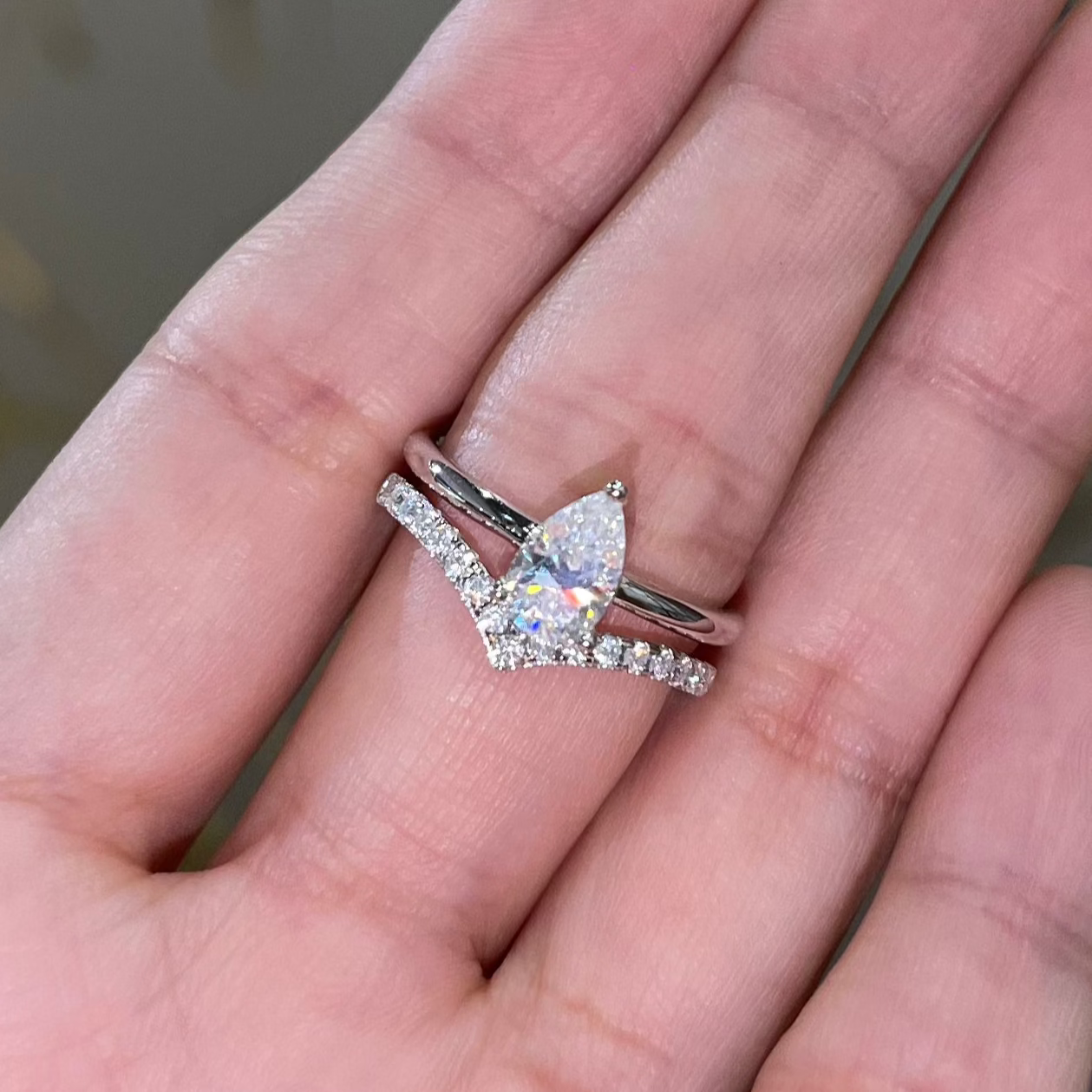 anillo banda de moissanitas diamantes 