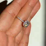 anillo de compromiso diamantes moissanitas