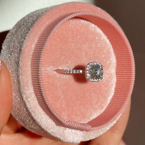 anillo de compromiso diamantes moissanitas