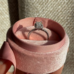 anillo halo corte esmeralda moissanita diamante / engagement ring / emerald halo ring / bague fiancelle / moissante /diamond /diamante