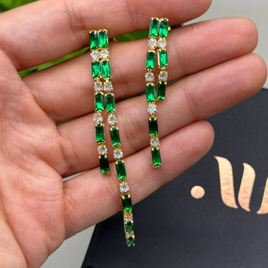 aretes irregulares de zirconias verdes