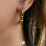 arracadas de corazón, arracadas bambú, arracadas chunky, aretes de corazón,   arete de moda, accesorios, joyeria de moda, bisutería, joyería mexicana, joyeria, joyeria chic, joyas trendy