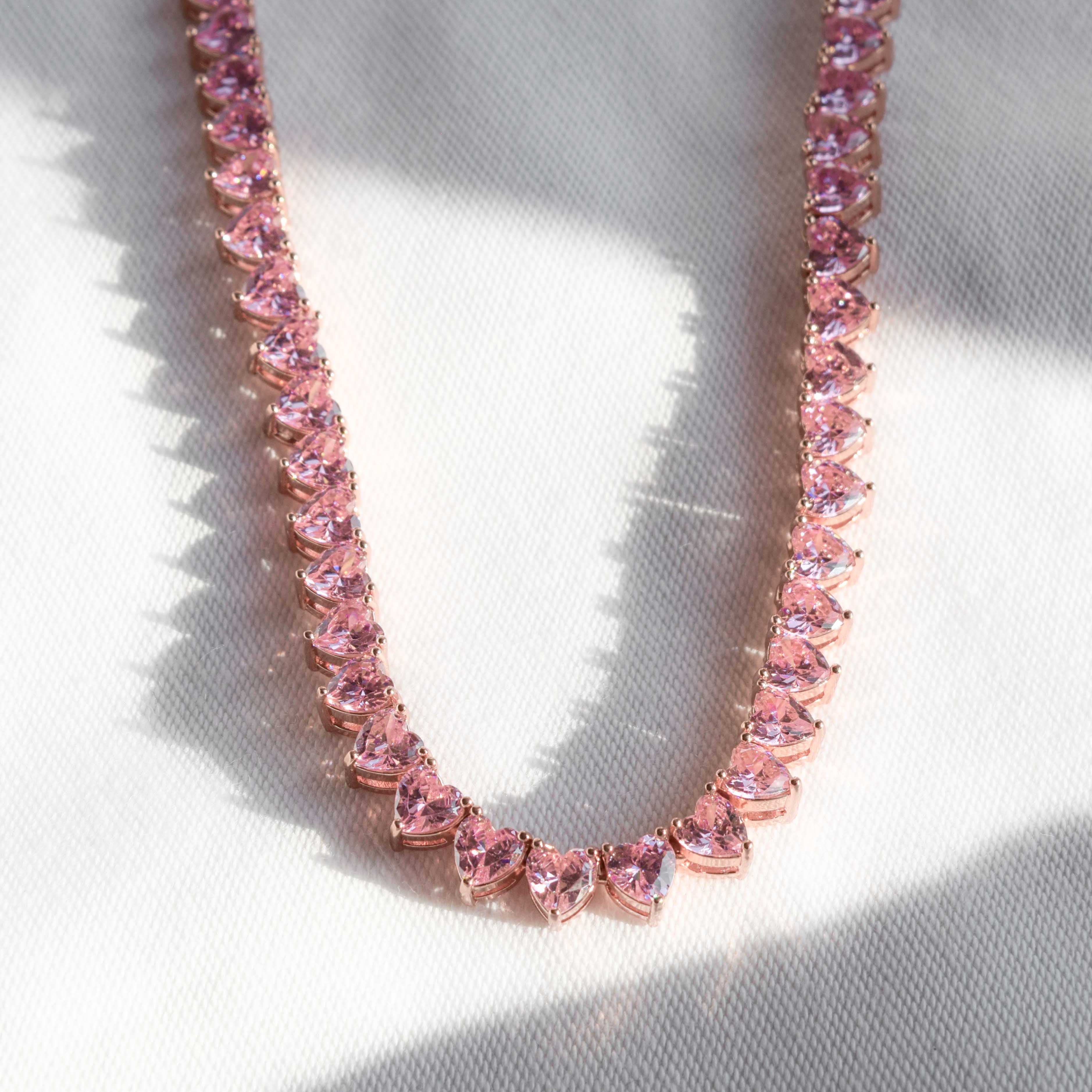 collar de corazones con zirconias rosa