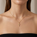 collar de dije de cruz mini de plata, collar cruz mini de plata con baño de oro 18k, joyería de plata, joyería mexicana, joyeria