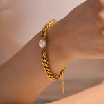 pulsera de perla en acero inoxidable, pulsera de cadena en acero, pulsera con perlas naturales, cadena con perla natural, esclava con perlas, esclava en acero joyeria de plata, joyeria de eventos, joyeria de bodas, aretes hipoalergénicos, joyeria hipoalergénica,arete de moda, accesorios, joyeria de moda, bisutería, joyería mexicana, joyeria, joyeria trendy