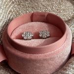 flora diamond earrings / aretes de diamantes moissanitas WEDDING STUDS boucles diamant moissanite