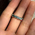 green moissanite diamond ring sterling silver / moissanita diamante verde anillo de compromiso engagement ring / bague fiancelle diamant vert