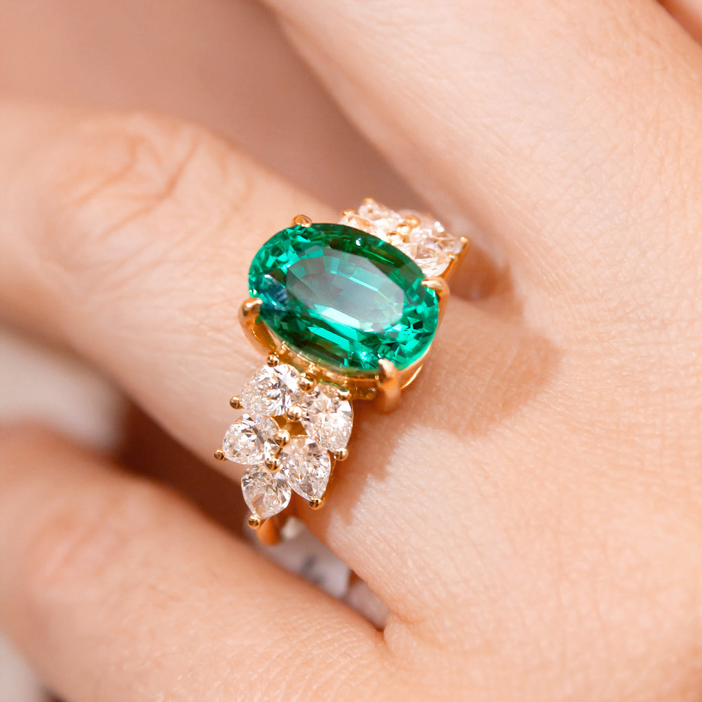 4CT LAB EMERALD CLUSTER MOISSANITE RING