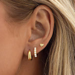 aretes de perlas naturales, huggies perlas naturales, aretes de plata con perlas naturales, joyeria de plata, joyeria de eventos, joyeria de bodas, aretes hipoalergénicos, joyeria hipoalergénica,arete de moda, accesorios, joyeria de moda, bisutería, joyería mexicana, joyeria, joyeria trendy
