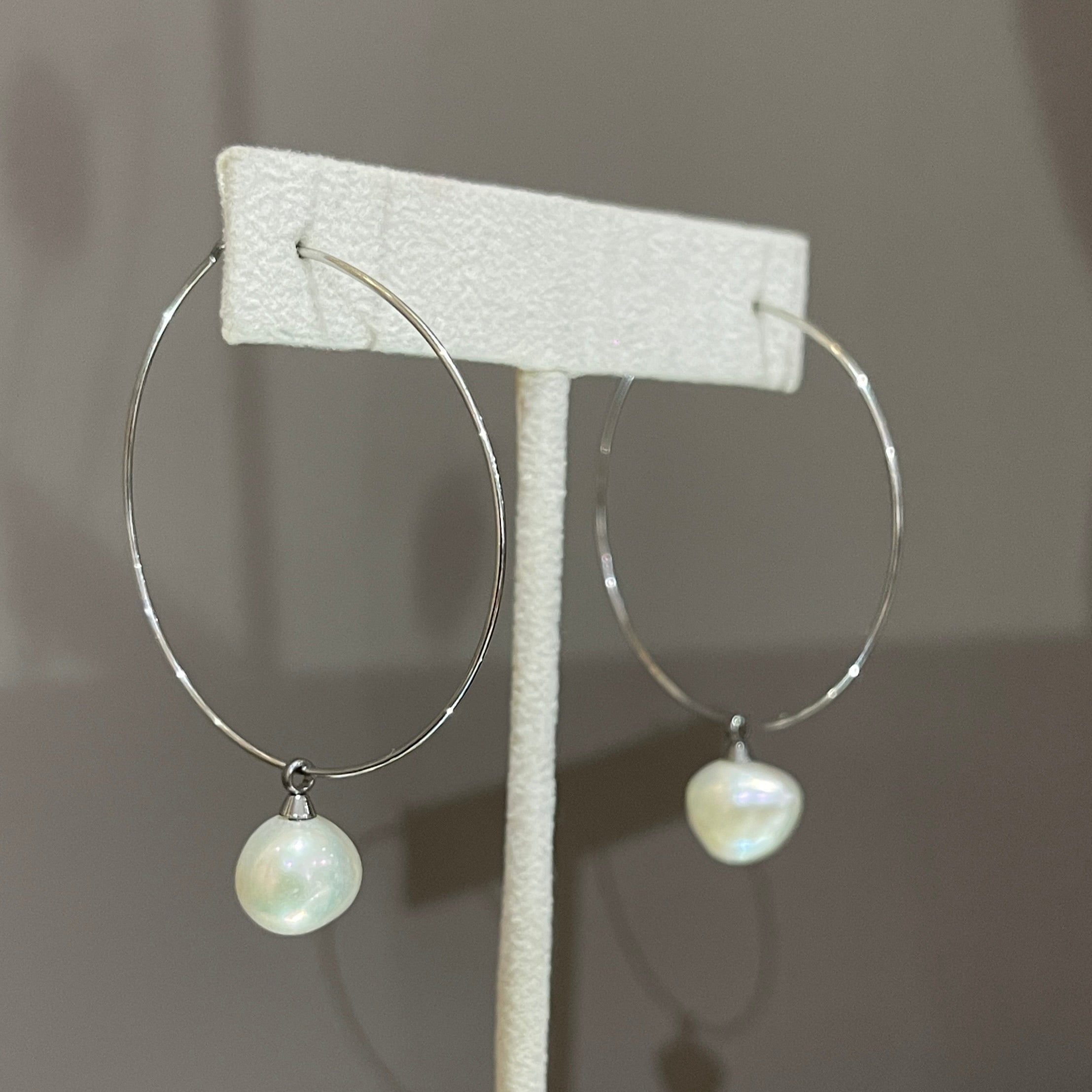 PEARL CHARM HOOPS THIN