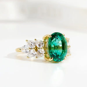 4CT LAB EMERALD CLUSTER MOISSANITE RING