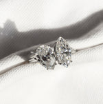 marquise and pear diamond moissanite ring / anillo moissanita diamante corte pera y marquis bague diamant bague fiancelle 2