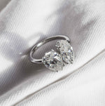 marquise and pear diamond moissanite ring / anillo moissanita diamante corte pera y marquis bague diamant bague fiancelle