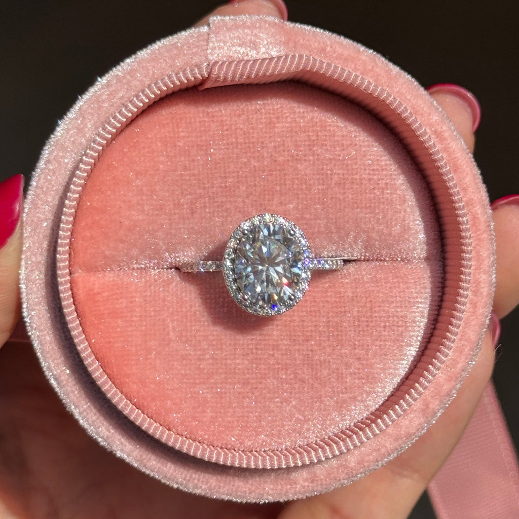 oval cut moissanite ring / anillo oval diamante / bague diamant
