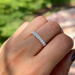 oval cut moissanite ring diamonds / anillo de diamantes de moissanita corte oval / alianza de matrimonio / bague fiancelle diamant
