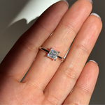 princess cut moissanite diamond ring / engagement ring / anillo corte princesa moissanita diamante anillo de compromiso / bague fiancelle bague diamant bague moissanite