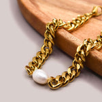 pulsera de perla en acero inoxidable, pulsera de cadena en acero, pulsera con perlas naturales, cadena con perla natural, esclava con perlas, esclava en acero joyeria de plata, joyeria de eventos, joyeria de bodas, aretes hipoalergénicos, joyeria hipoalergénica,arete de moda, accesorios, joyeria de moda, bisutería, joyería mexicana, joyeria, joyeria trendy