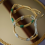 pulsera verde bordada, pulsera ajustable, pulsera hecha a mano pulsera moneda, pulsera bordada, pulsera doble, pulsera de la suerte, pulsera baño de oro,  joyeria de plata, joyeria de eventos, joyeria de bodas, aretes hipoalergénicos, joyeria hipoalergénica,arete de moda, accesorios, joyeria de moda, bisutería, joyería mexicana, joyeria, joyeria trendy 