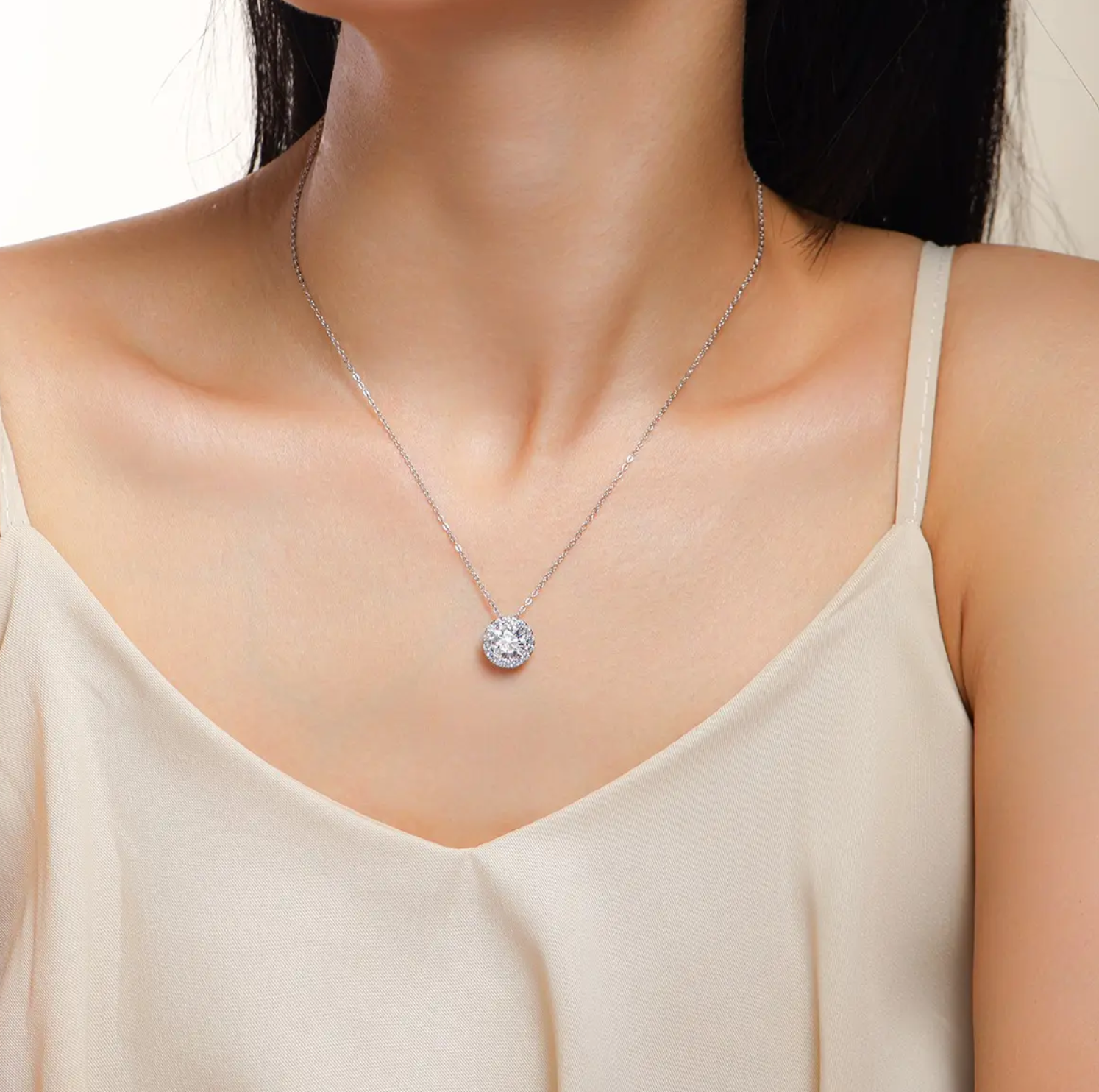 round halo moissanite diamond necklace / diamante moissanita collar / collier diamant moissanite 