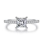 1ct princess cut moissanite ring engagement ring / anillo de compromiso corte princesa / bague fiancelle moissanite diamant diamond diamantes