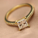1ct princess cut moissanite ring engagement ring / anillo de compromiso corte princesa / bague fiancelle moissanite diamant diamond diamantes