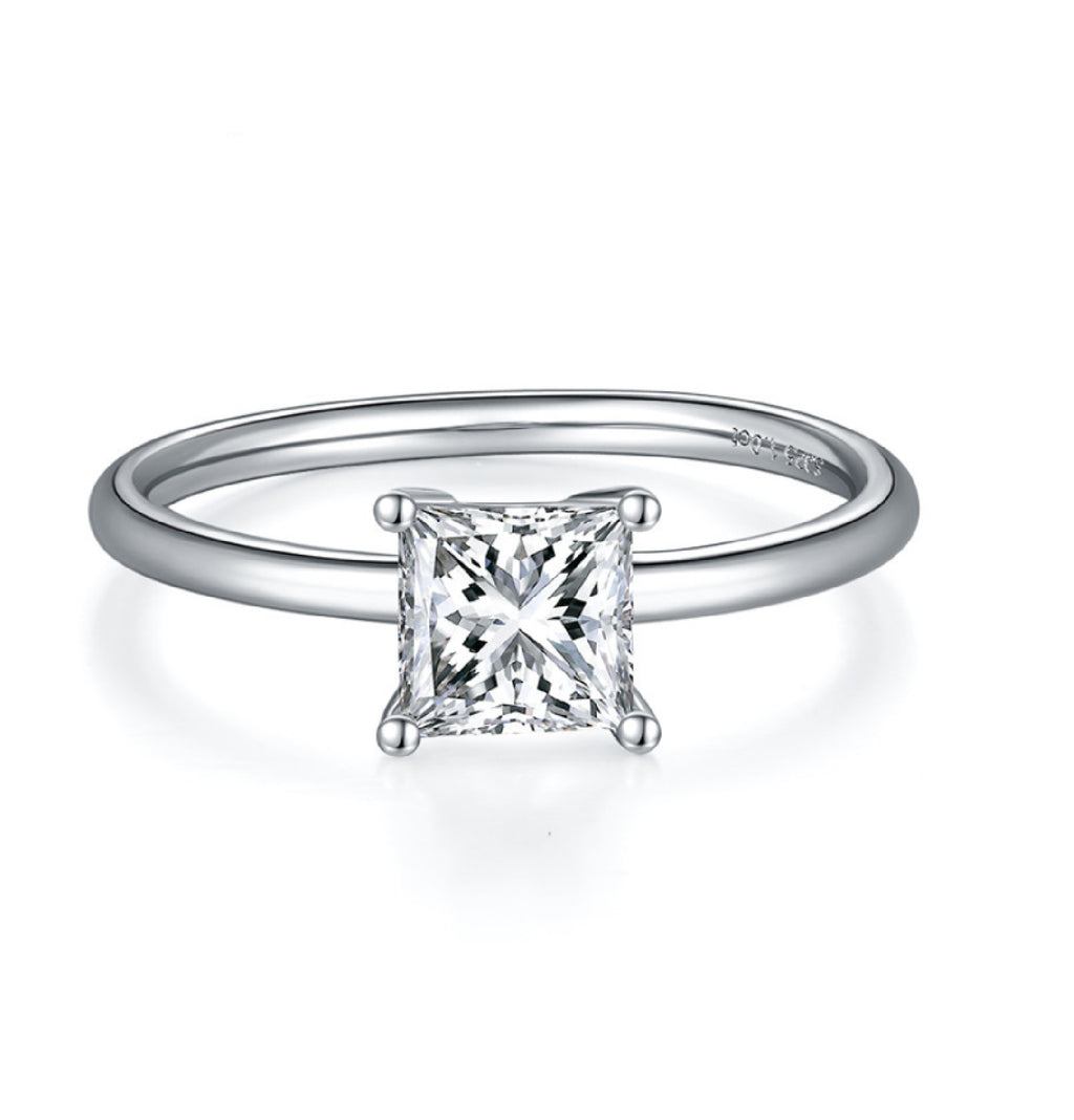 PRINCESS CUT RING 1CT