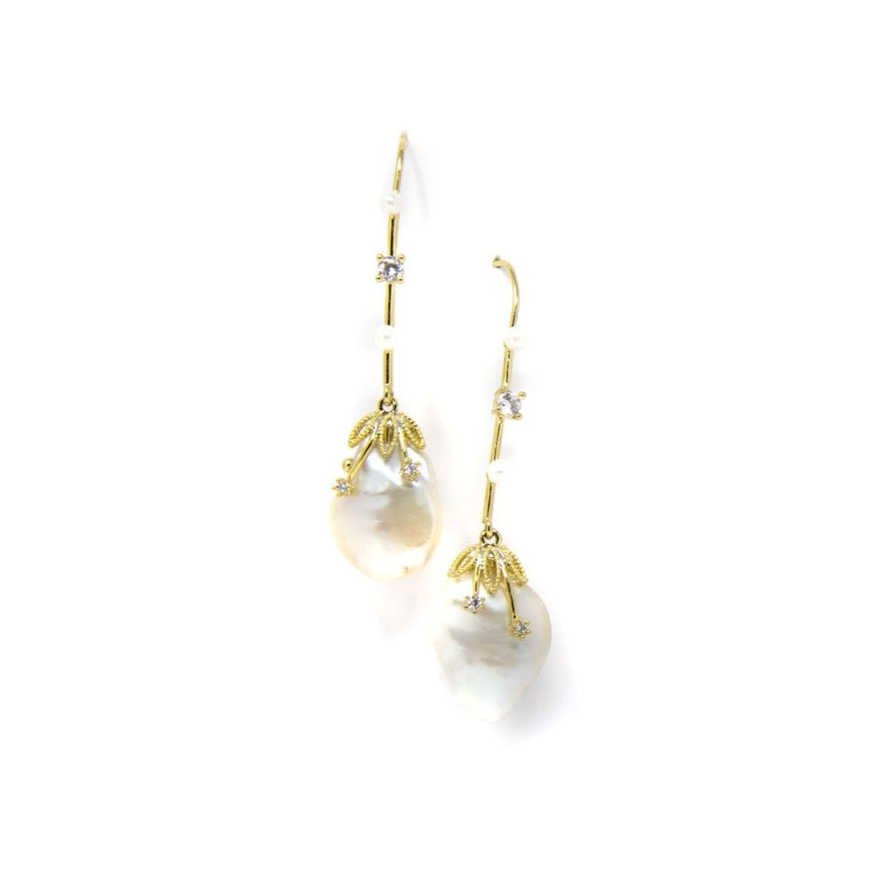 PEARL LUXE EARRINGS