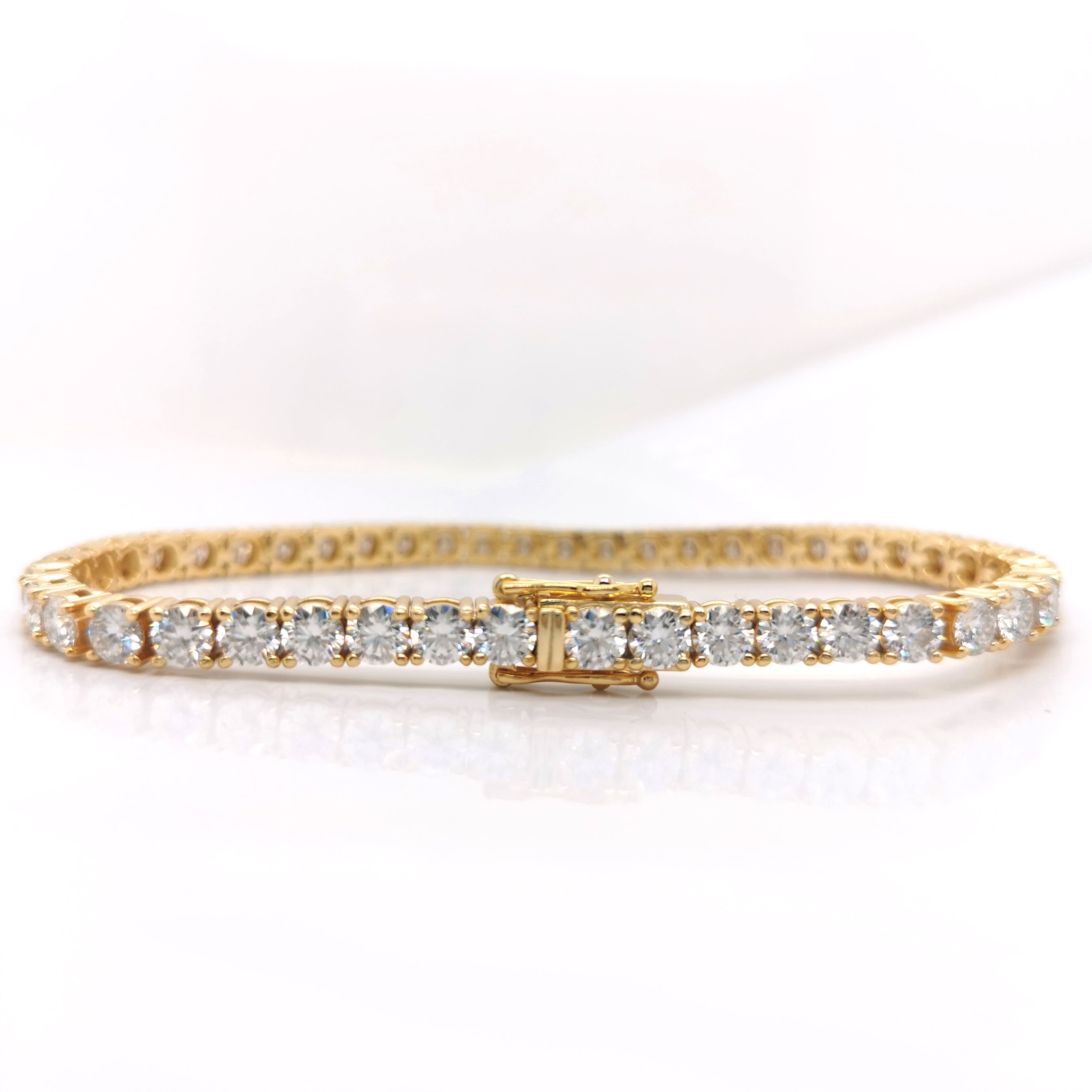 MOISSANITE TIMELESS BRACELET