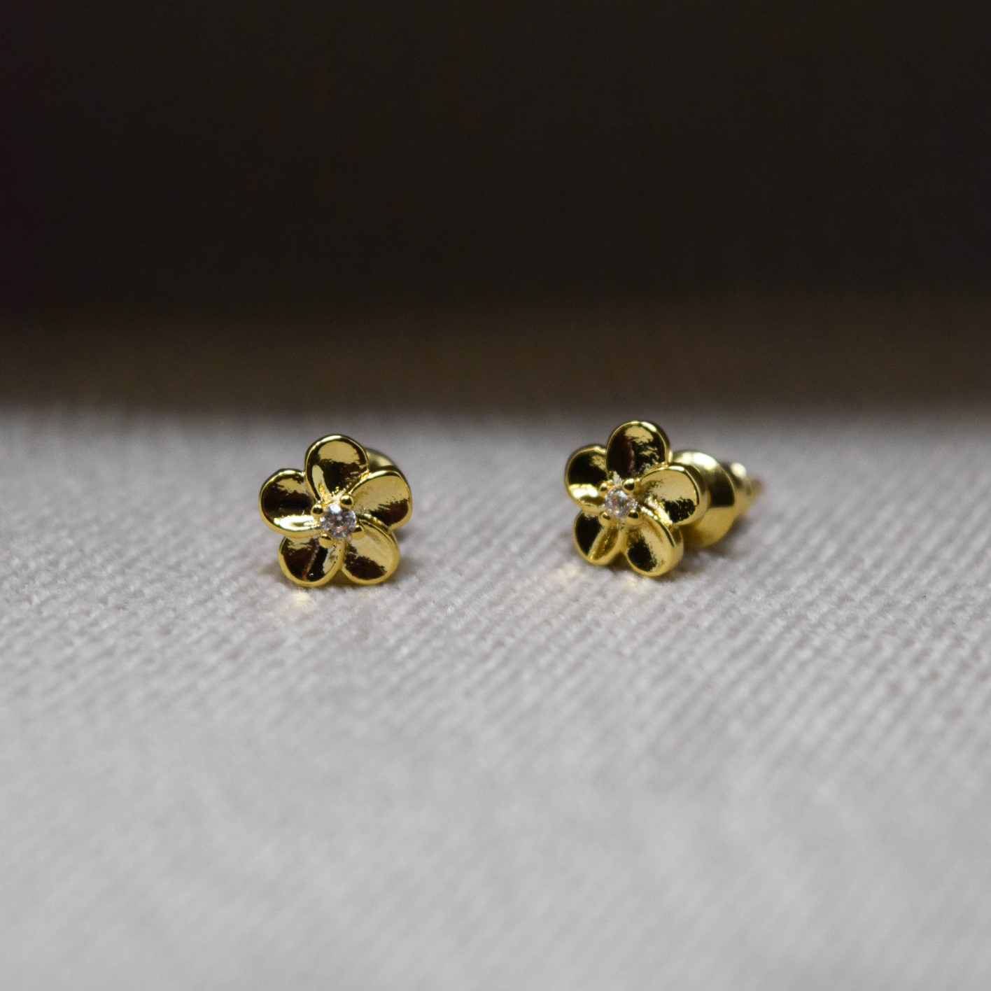 SPARK FLOR STUDS