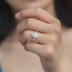 anillo corte pera moissanita