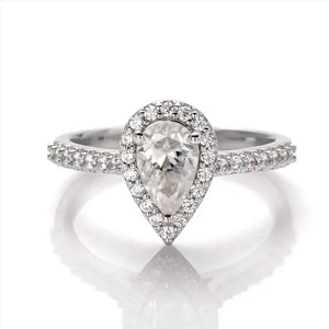 anillo corte pera moissanita