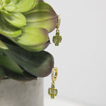  huggies de cactus, aretes de cactus con zirconia aretes hipoalergénicos, joyeria hipoalergénica,arete de moda, accesorios, joyeria de moda, bisutería, joyería mexicana, joyeria, joyeria trendy
