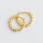 arracadas de plata, arracadas chicas, aretes de plata, aretes tozal ,arracadas torzal, huggies de plata, joyeria de plata, joyeria de eventos, joyeria de bodas, aretes hipoalergénicos, joyeria hipoalergénica,arete de moda, accesorios, joyeria de moda, bisutería, joyería mexicana, joyeria, joyeria trendy