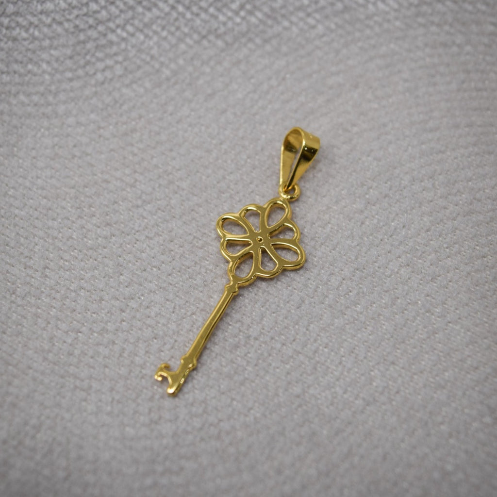 GOLDEN CLOVER KEY