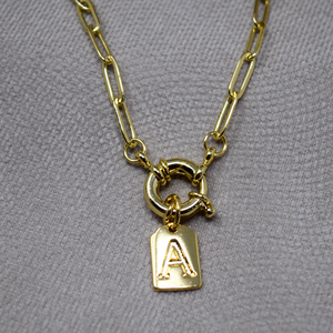 COLLIER CHAÎNE ÉTIQUETTE ABC