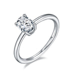 oval cut ring moissanite diamond ring engagement ring / anillo moissanita corte oval anillo compromiso diamante / bague diamant taille oval